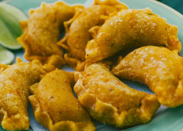 Tips Masak Empanadas Khas Kolombia yang Renyah di Luar